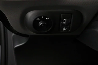 Citroën C4 Cactus Citroen C4 Cactus 1.2 PureTech Shine grijs/zwart - afbeelding nr 28