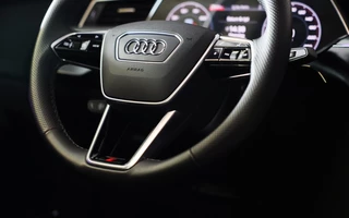 Audi e-tron Audi E-tron Sportback 55 Quattro S Line 95 kWh / Acc / Lane Assist / Elek Stoelen / 360 Camera / Sfeerverlichting / Open Panorama - afbeelding nr 26