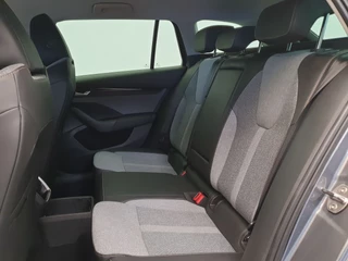 Škoda Octavia Škoda Octavia Combi 1.5 TSI MHEV 115pk DSG/AUT Business Edition Camera, Winterpakket, Keyless - afbeelding nr 25