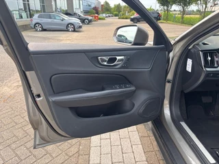 Volvo V60 Volvo V60 Cross Country 2.0 T5 AWD Pro | Schuif-/kanteldak | Memorystoelen | Stoelverwarming | Park. Camera - afbeelding nr 4