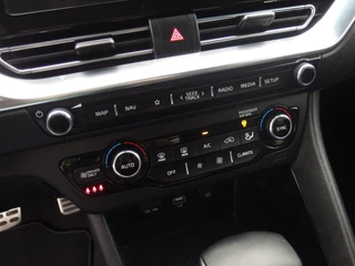 Kia Niro Kia Niro 1.6 GDi Hybrid DynamicPlusLine TREKHAAK / LEDER / STOELVERW / STUURVERW / FULL LED / CAMERA / PDC / BLUETOOTH / ACC / NL-AUTO - afbeelding nr 13