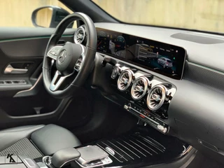 Mercedes-Benz A-Klasse Mercedes A180d 2019 | AMG | Mountaingrey | VOL! - afbeelding nr 13