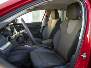 Škoda Octavia Škoda Octavia Combi 1.5 TSI MHEV Business Edition Plus | Matrix LED | Chrome pakket | Stoel-, Stuur- & voorruitverwarming | Navi 13inch | Elektr.trekhaak | El. achterklep m.sensor | ACC | - afbeelding nr 4
