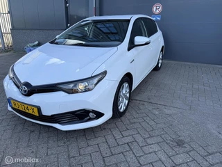 Toyota Auris 1.8 Hybrid Dynamic Go