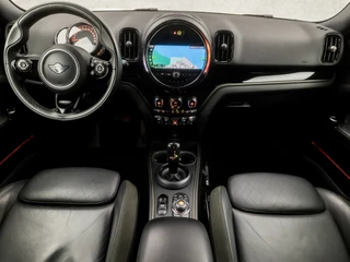 MINI Countryman 192Pk Automaat (GROOT NAVI, CLIMATE, LEDER, STOELVERWARMING, SPORTSTOELEN, LED KOPLAMPEN, ZWART HEMEL, CRUISE, NIEUWE APK, NIEUWSTAAT) - afbeelding nr 6