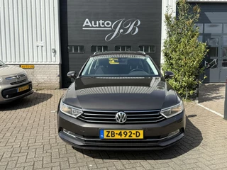 Volkswagen Passat Volkswagen Passat Variant 1.6 TDI EDITION | AUTOMAAT | TREKH - afbeelding nr 2