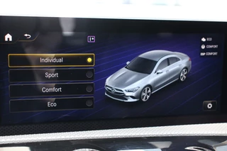 Mercedes-Benz CLA Mercedes-Benz CLA 180 AMG | Night pakket | Pano | Sfeerverlichting | Camera - afbeelding nr 25