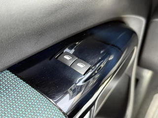 Citroën C4 Cactus Citroen C4 Cactus 1.2 PureTech Business Navi,Pano,Camera,Clima,Cruise,PDC,LM Velgen,110pk,Apk tot 06-2026 - afbeelding nr 22