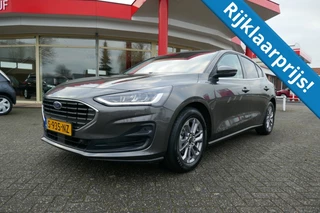 Ford Focus 1.0 EBH TITANIUM 125 PK MILDHYBRID / GROOTSCHERM/ APPLE