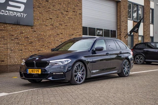 BMW 5 Serie BMW 5-serie Touring 540i xDrive High Executive, Leder, Pano - afbeelding nr 2