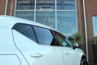 Volvo XC40 ➡️ Volvo XC40 1.5 T5 Recharge Inscription 262 pk | 1e eigenaar | 19 inch | Camera | Dakraam | LED | DAB | Trekhaak | Voorruit verwarming | Telefoon lader | NL auto | inc BTW | - afbeelding nr 49