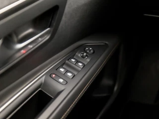 Peugeot 3008 (PANORAMADAK, APPLE CARPLAY, GROOT NAVI, 360 CAMERA, KEYLESS, LEDER, SPORTSTOELEN, GETINT GLAS, FOCAL AUDIO, ZWART HEMEL, NIEUWE APK, NIEUWSTAAT) - afbeelding nr 25
