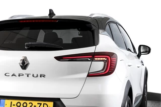 Renault Captur Renault Captur 1.3 TCe 155 PK Edition One - Automaat | Dig. Cockpit | Cruise | PDC | 360 Camera | NAV + App. Connect | ECC | DAB | LM 18