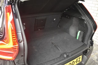 Volvo XC40 Volvo XC40 Recharge Ultimate 231pk/70kWh | Trekhaak | Allseason Banden - afbeelding nr 42