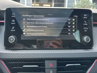 Škoda Kamiq Škoda Kamiq 1.0 TSI DSG MONTE CARLO GLASDAK/CAMERA/TREKHAAK/NAVI/CRUISE/STOELVERW - afbeelding nr 23