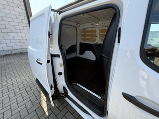 Citroën Berlingo Citroën Berlingo 1.5 BlueHDI 102PK EURO6 Navigatiesysteem/cruise control - afbeelding nr 13