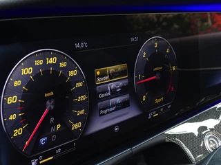 Mercedes-Benz E-Klasse Mercedes-Benz E-Klasse 220d automaat / AMG pakket 2017 / CARBON / LED *NAP* - afbeelding nr 16