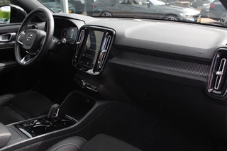 Volvo XC40 Volvo XC40 1.5 T5 Recharge R-Design / Trekhaak / Panoramadak / Camera / Navigatie / 19'' / Leder&Alcantara / Getint glas / DAB / ACC / Stoelverwarming - afbeelding nr 12