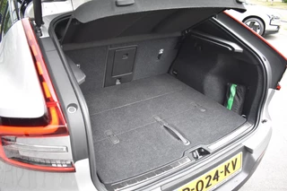 Volvo C40 Volvo C40 Twin Intro Edition 408pk/78kWh AWD | Trekhaak | Getint glas - afbeelding nr 39