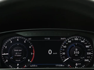 Volkswagen Golf Volkswagen Golf 1.0 TSI Highline | Stoelverwarming | Trekhaak |  Massage | Carplay | Adaptive cruise | Active Info Display | Navigatie | Parkeerhulp | Climate control - afbeelding nr 28