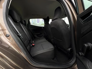 Renault Clio Renault Clio 1.0 TCe Zen NL AUTO / 4-SEIZOENENBANDEN / NAVI / CRUISE / PARKEERSENSOREN ACHTER / CARPLAY - afbeelding nr 34