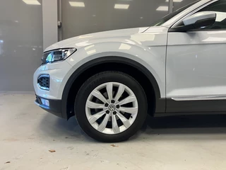 Volkswagen T-Roc Volkswagen T-Roc Sport 1.5TSi | Navigatie | LED | Climate control | ACC | - afbeelding nr 15