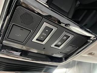 Land Rover Range Rover Velar Land Rover Range Rover Velar P400e SE Dynamic 22 inch Panorama/head-up/memory stoelen/vol leer - afbeelding nr 19