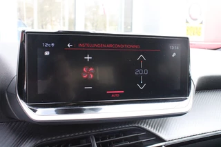Peugeot 2008 Peugeot 2008 1.2 100PK ALLURE PACK | TREKHAAK | NAVIGATIE | APPLE CARPLAY/ANDROID AUTO | 3-D INSTRUMENTENPANEEL | ACHTERUITRIJ CAMERA | CRUISE CONTROL | LED KOPLAMPEN | CLIMATE CONTROL | 17