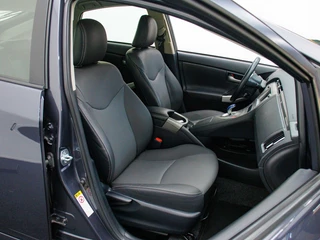 Toyota Prius Toyota Prius 1.8 Plug-in Executive Business | Leder | Navigatie | Camera - afbeelding nr 19