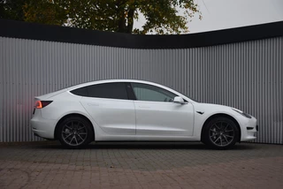 Tesla Model 3 - afbeelding nr 4