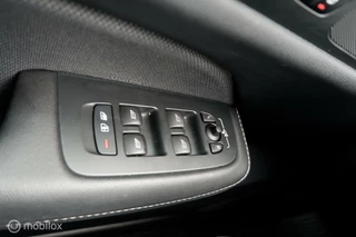 Volvo V60 Volvo V60 MY23 AWD T6 350PK RECHARGE  LONG RANGE PLUS DARK | GOOGLE | ACC | BLIS - afbeelding nr 34