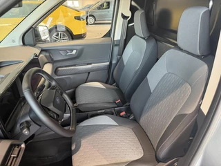 Ford Transit Courier Ford E-Transit Courier Limited 44 kWh 136pk | Ford Voorraad | Driver Assistance Pack | Laadvloerbescherming | Trekhaak | LED Laadruimteverlichting - afbeelding nr 18