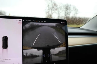 Tesla Model 3 Tesla Model 3 Long Range AWD 75 kWh autopilot trekhaak leder stoelverwarming v+a panodak 19