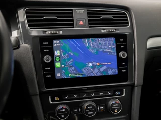 Volkswagen Golf Automaat (APPLE CARPLAY, GROOT NAVI, CLIMATE, CAMERA, STOELVERWARMING, SPORTSTOELEN, ADAPTIVE CRUISE, DAB+, NIEUWE APK, NIEUWSTAAT) - afbeelding nr 26