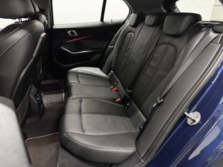 BMW 1 Serie BMW 1   118i Sport Business PDC  LED NAVI UNIEKE KM STAND - afbeelding nr 17