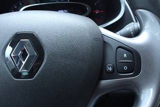 Renault Clio Renault Clio 1.2 Dynamique AUT 1eEIGNR! NAV DAB CLIMA CRUISE '16 - afbeelding nr 16