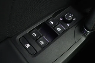 CUPRA Leon Cupra Leon 1.4 e-Hybrid VZ | Carplay | Stoel & stuurverwarming | Sfeerverlichting | Navigatie | PDC | Keyless | Full LED | Sportstoelen | PHEV - afbeelding nr 31