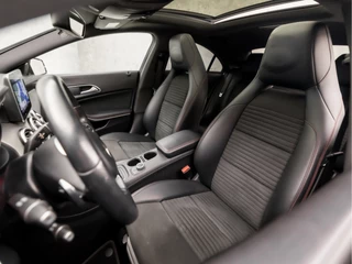 Mercedes-Benz CLA Mercedes-Benz CLA 180 AMG Sport Automaat (SCHUIFDAK, APPLE CARPLAY, GROOT NAVI, LEDER/ALCANTARA, STOELVERWARMING, SPORTSTOELEN, CRUISE, KEYLESS START, NIEUWSTAAT) - afbeelding nr 13