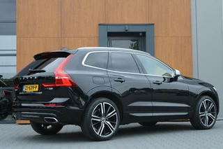 Volvo XC60 Volvo XC60 2.0 T8 Twin Engine AWD R-Design | Pano | Trekhaak - afbeelding nr 3