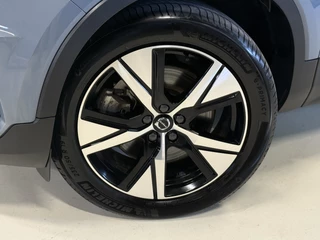 Volvo XC40 Volvo XC40 Recharge P8 AWD R-Design | Panoramadak | Trekhaak | Stoel/stuurverwarming - afbeelding nr 39