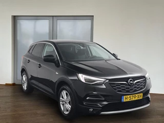 Opel Grandland X Opel Grandland X 1.2 Turbo Business Executive*NAVI*ECC*CRUISE*HAAK* - afbeelding nr 2