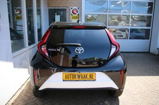 Toyota Aygo Toyota Aygo X Aygo X 1.0 VVT-i Black & White | Apple carplay | Camera achter | - afbeelding nr 25