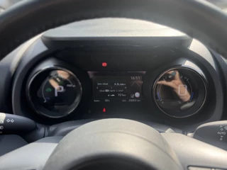 Toyota Yaris Head-up display, JBL, Dodehoekdetectie, PDC V + A , All-in Rijklaarprijs - afbeelding nr 27