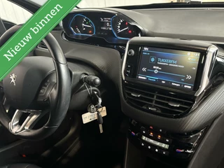 Peugeot 2008 Peugeot 2008 1.2 110 pk Allure | Pano | Clima | Cruise | CarPlay | Stoelverw. | PDC | 16