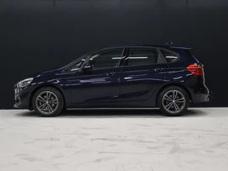 BMW 2 Serie BMW 2 Serie Active Tourer 218i High Executive [TREKHAAK AFNEEMBAAR, GROOT NAVIGATIE, HEAD-UP, HALF LEDER, STOELVERWARMING, PDC ACHTER, CRUISE, CLIMATE, NIEUWSTAAT] - afbeelding nr 3
