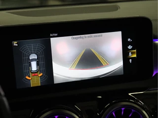 Mercedes-Benz CLA [SFEERVERLICHTING, APPLE CARPLAY, CAMERA, TREKHAAK, VOL LEDER, STOELVERWARMING, PDC V+A, CRUISE, NIEUWSTAAT] - afbeelding nr 18