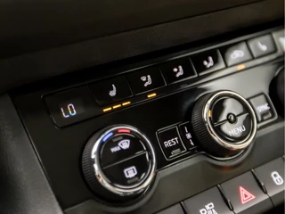 Škoda Kodiaq Škoda Kodiaq 1.4 TSI ACT Sport 150Pk Automaat (PANORAMADAK, APPLE CARPLAY, GROOT NAVI, 360 CAMERA, MEMORY SEATS, LEDER, STOELVERWARMING, GETINT GLAS, ELEK ACHTERKLEP, NIEUWE APK, NIEUWSTAAT) - afbeelding nr 11