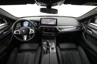 BMW 5 Serie BMW 5 Serie Touring 530 e xDrive M-Sport - afbeelding nr 3