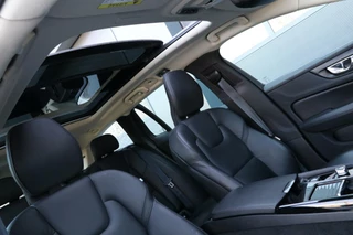 Volvo V60 Volvo V60 2.0 T6 Recharge AWD Inscription Panodak Headup Display 360View Adaptiv Cruise Leder Sportzetels Harman/Kardon Audio Laneassist 134000km BJ2021 - afbeelding nr 19