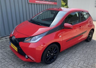 Toyota Aygo Toyota Aygo 1.0 VVT-i x-play Lm.Velgen.Camera.Airco.Electr.pakket.Apple carplay - afbeelding nr 2